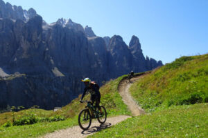 mountainbike trail in de Italiaanse Dolomieten